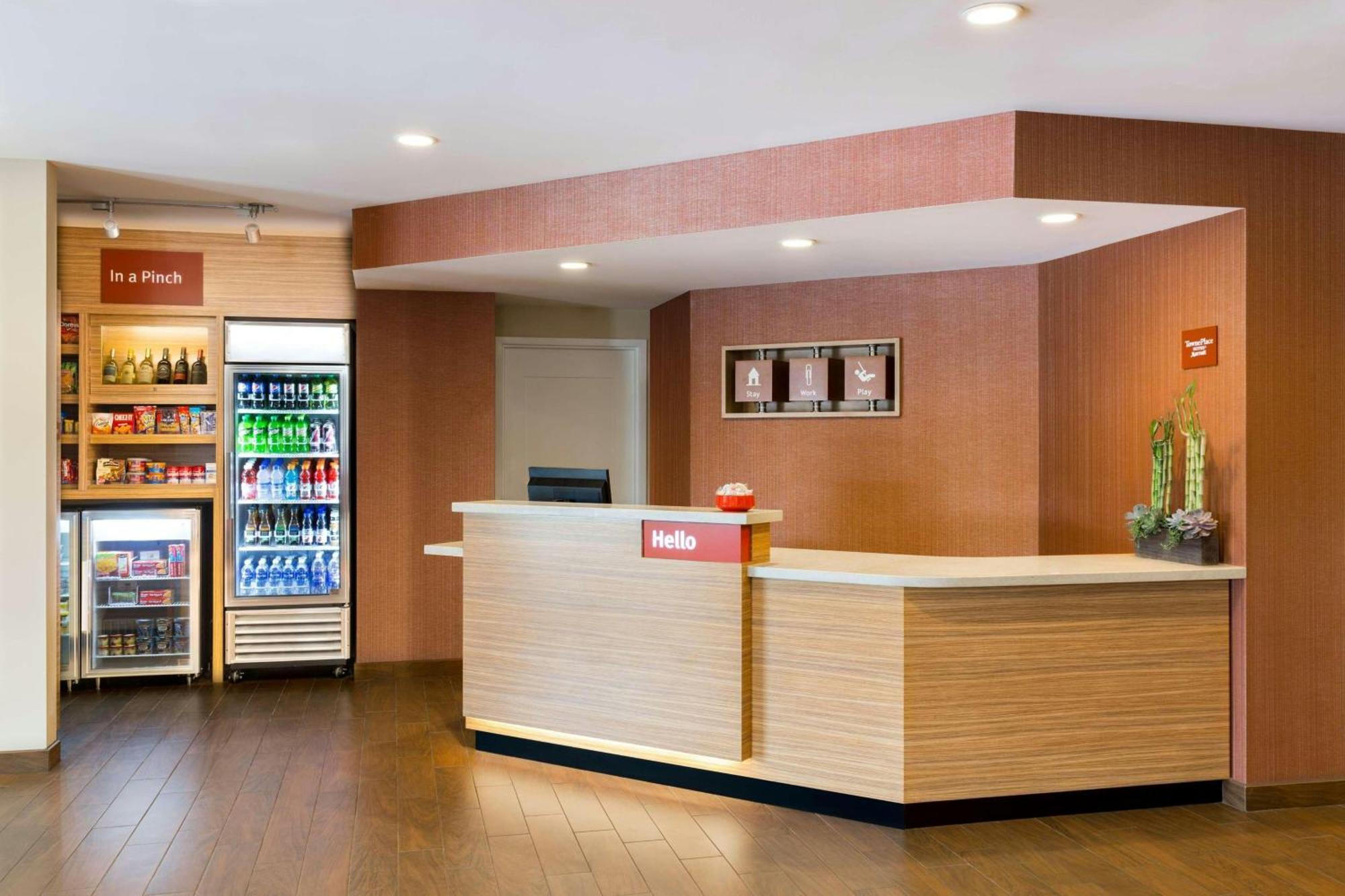 Towneplace Suites By Marriott Ventura Oxnard Exterior photo